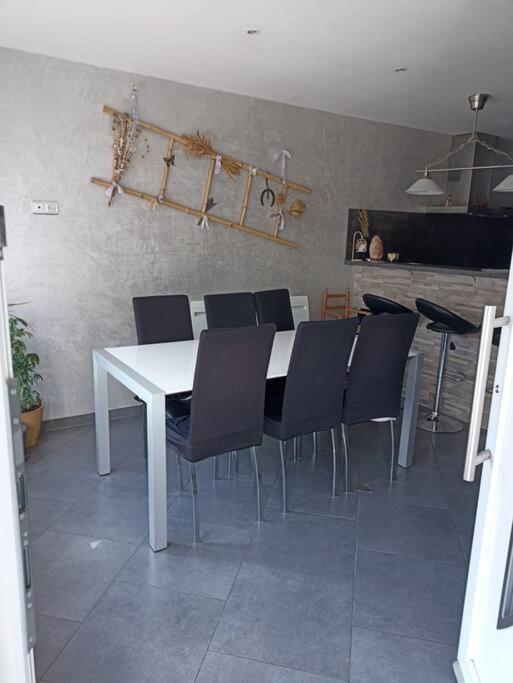Appartement De 70M2 Tout Equipe Hargarten-aux-Mines エクステリア 写真